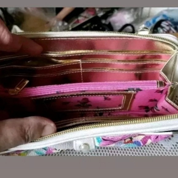 **SOLD**Betsey Johnson handbags 3 piece set - Picture 6 of 7